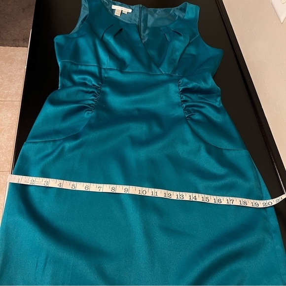 London Times Teal green satin cocktail dress, knee length, bodycon, size 8 - Picture 5 of 16